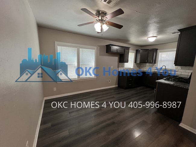 Building Photo - Updated 2 Bed Near I-44!