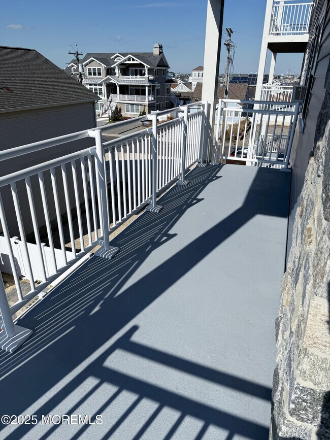 Building Photo - 1 21st Ave