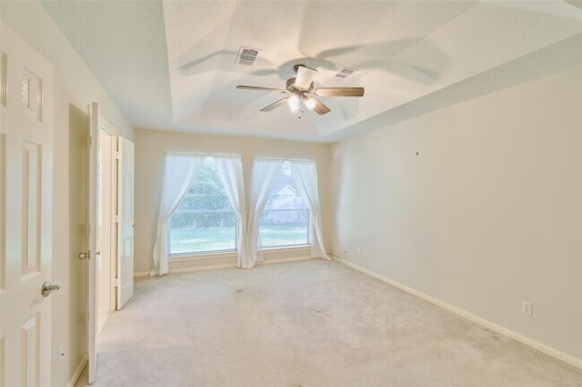 Building Photo - 12211 Longfellow Dr