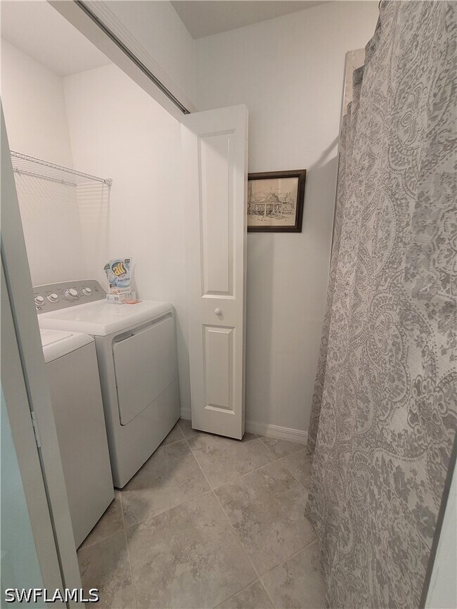 Building Photo - 5835 Double Eagle Cir