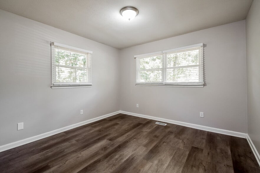 Building Photo - 6022 Belle Meade Ct