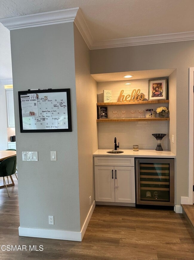 Building Photo - 24067 Arminta St