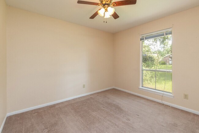 Building Photo - 2623 Longleaf Pines Ln