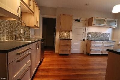 Building Photo - 107 Oxford St