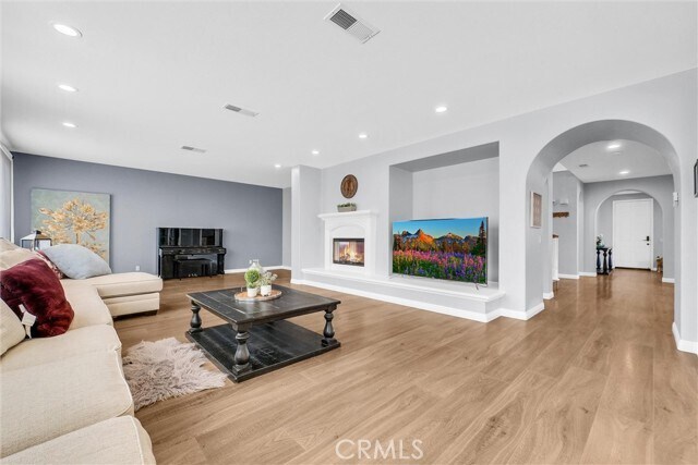 Building Photo - 6895 Guinevere Ct
