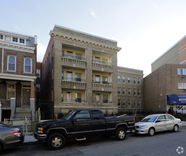 Building Photo - Park Road Courts