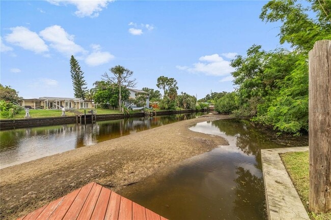 Building Photo - 8916 Memorial Hwy