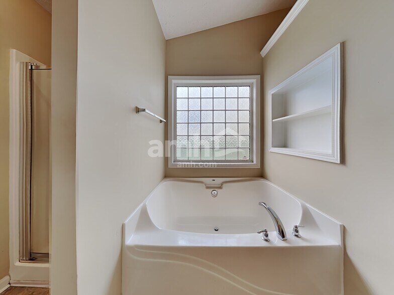Building Photo - 119 Overlook Ct