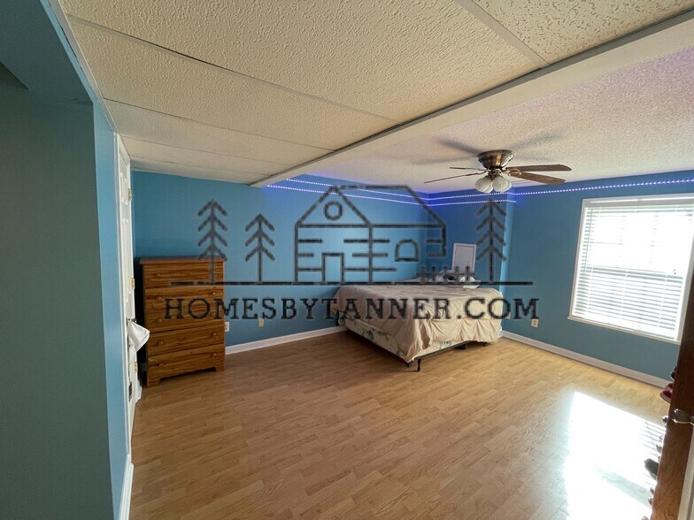 Bedroom 4 (Downstairs, unfurnished) - 481 Yenowine Ln
