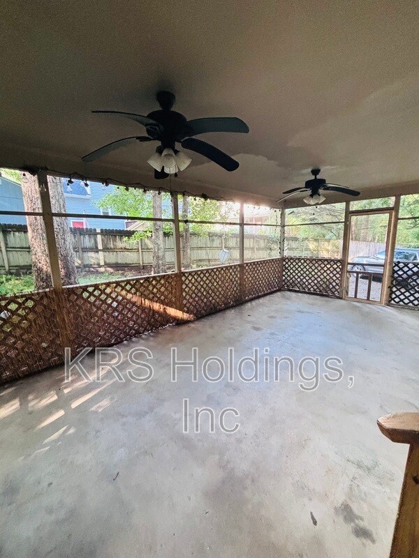 Building Photo - 12703 Mill Forest Ct