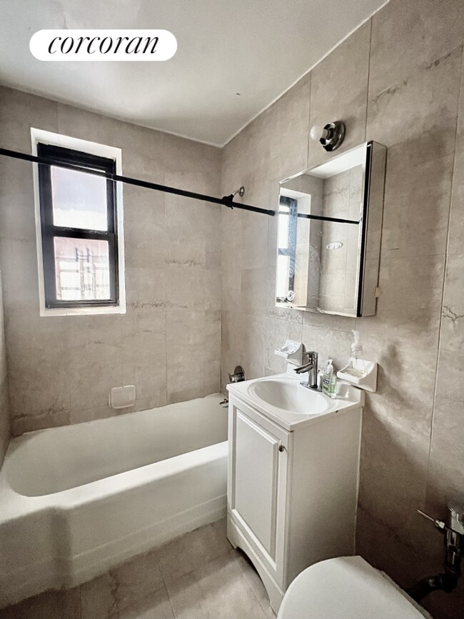 Building Photo - 160 Ocean Pkwy
