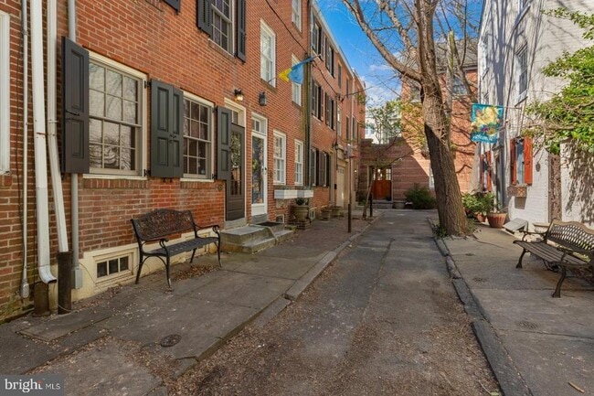 Building Photo - 928 Irving St