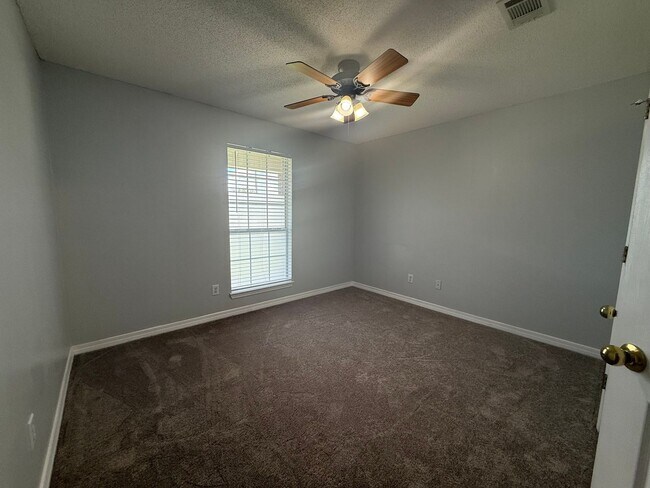 Building Photo - Pace - Spencer Oaks Landing - 4 bedroom, 2 bath w/ lawn care included