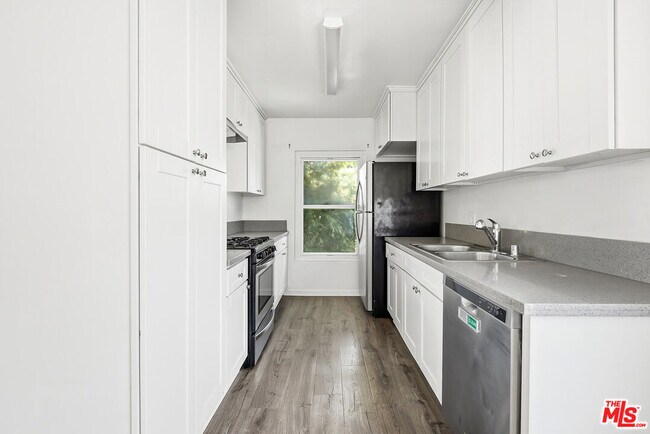 Building Photo - 8401 Tuscany Ave