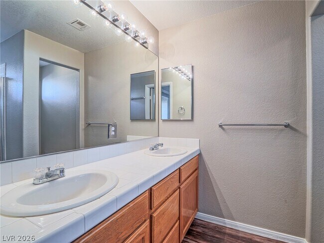 Building Photo - 520 Arrowhead Trail