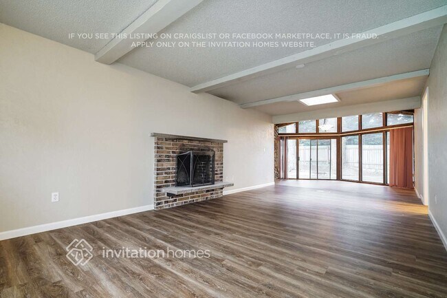 Building Photo - 14719 104th Ave E