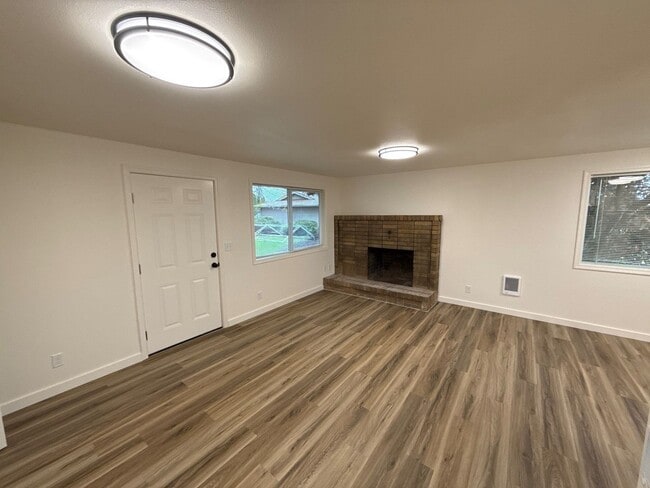 Building Photo - 4435 Campbell Dr SE