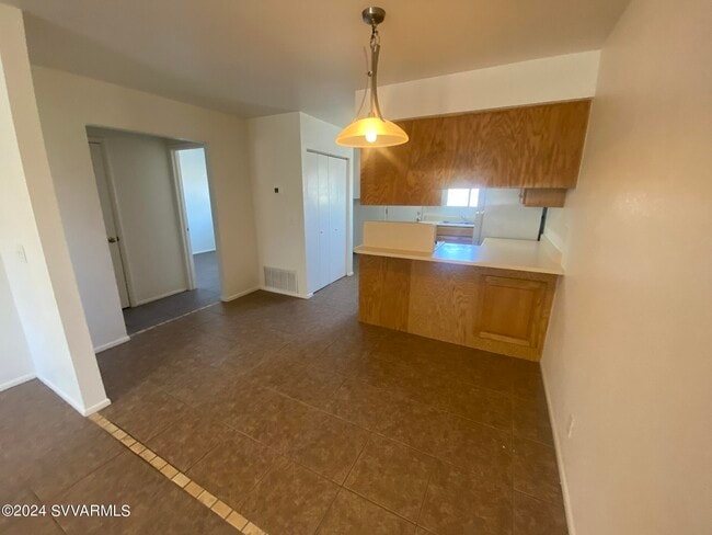 Building Photo - 126 E Paula Cir