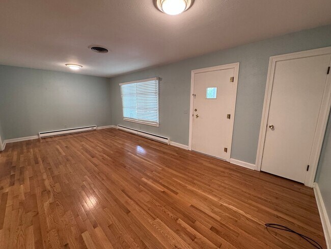 Building Photo - 1310 Wells Blvd