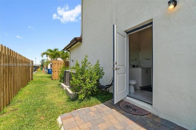Building Photo - 24242 SW 119th Pl