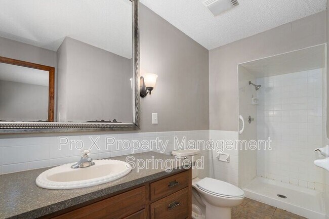 Building Photo - 5519 S Dollison Ave