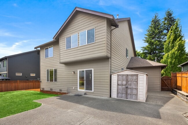 Building Photo - 154 Hoquiam Ave NE