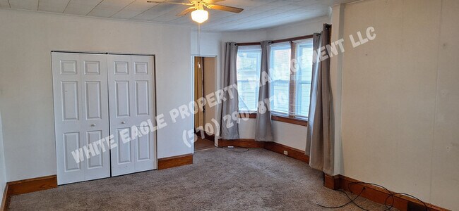 Building Photo - 315 William St