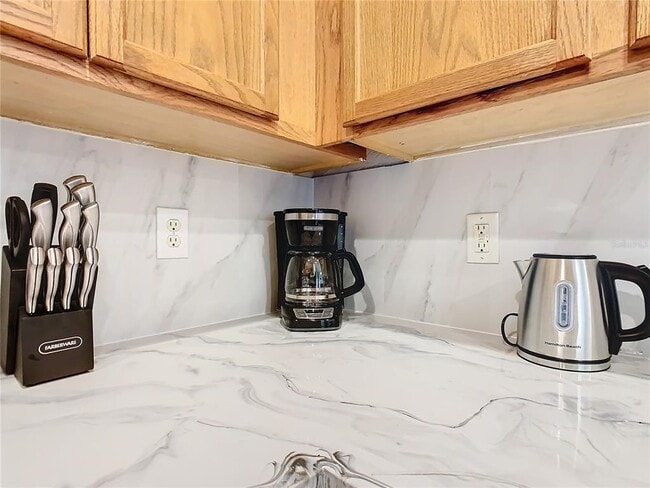 Building Photo - 2641 Old Kent Cir