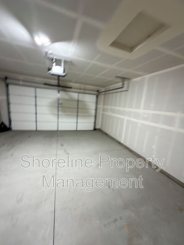 Building Photo - 12913 S Salerno Ave