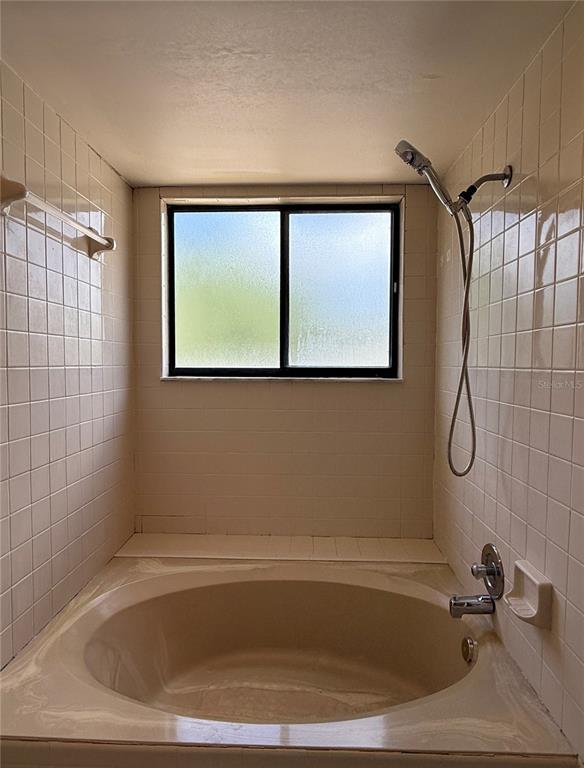 Building Photo - 7906 Winter Song Dr
