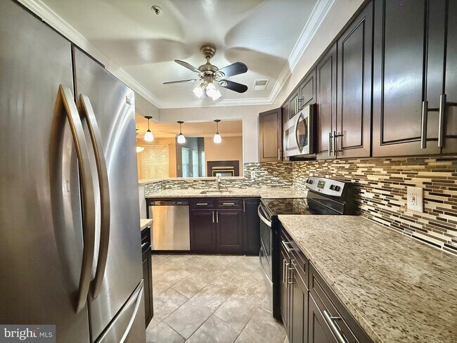 Building Photo - 13407 Shady Knoll Dr
