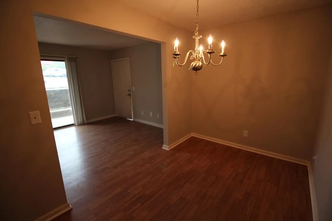Building Photo - 107 Thornwell Ct