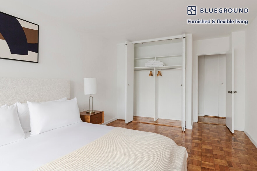 Building Photo - 420 E 80th St