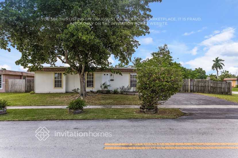Primary Photo - 6904 NW 79th St