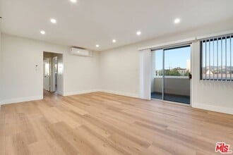 Building Photo - 1477 S Canfield Ave