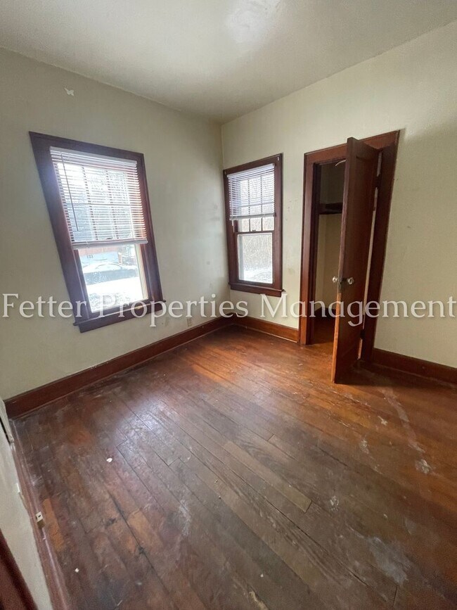 Building Photo - 1651 Burdette Ave