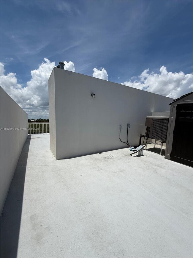 Building Photo - 25743 SW 144th Ave