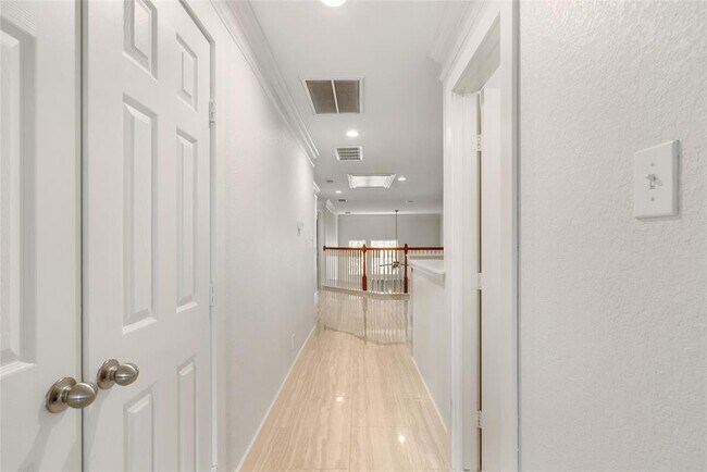 Building Photo - 1247 Glenwood Canyon Ln