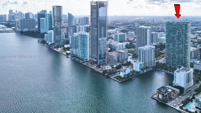 Building Photo - 460 NE 28th St