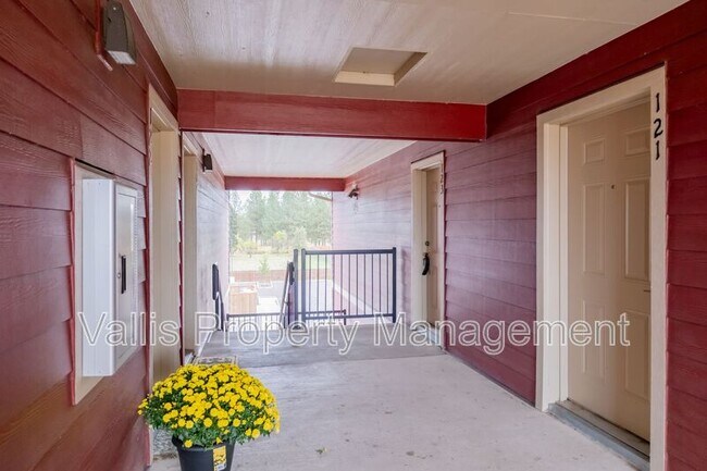 Building Photo - 13001 S Crompton Lane