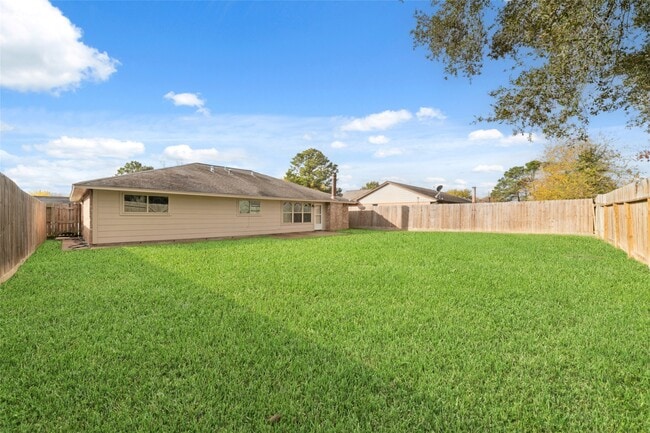 Building Photo - 14250 Laffite Dr