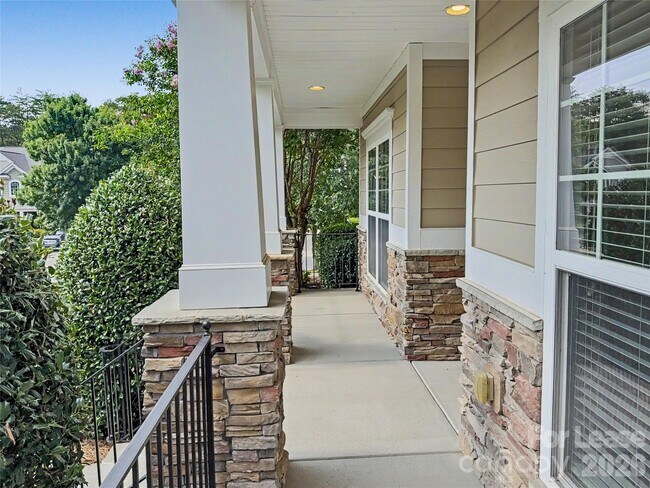 Building Photo - 9403 Segundo Ln