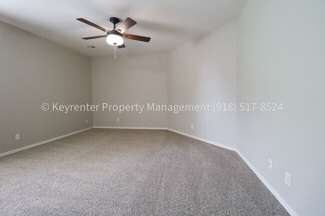 Building Photo - 3 Bed | 2.5 Bath in Jenks!