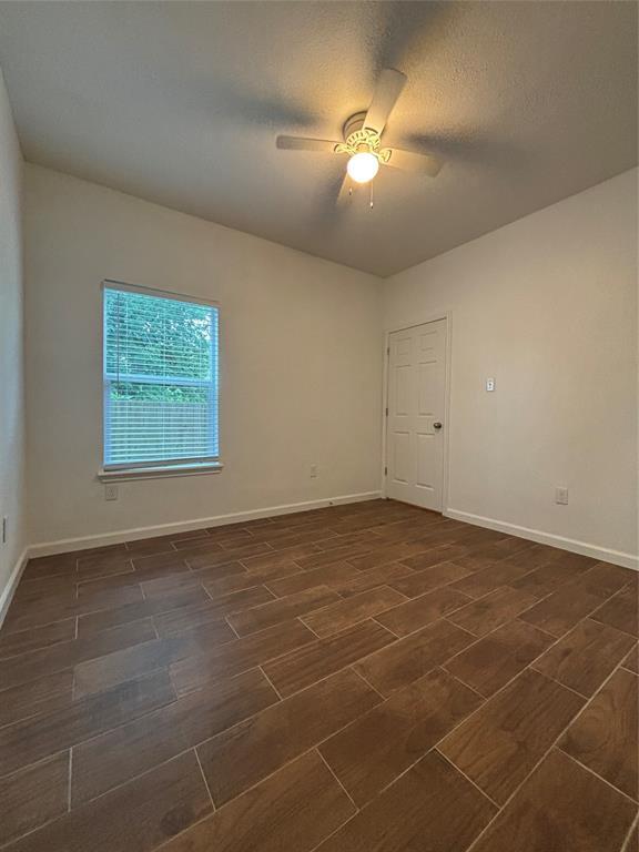 Building Photo - 9834 Pelsey St