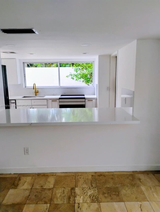 Building Photo - 4410 Brighton Pl