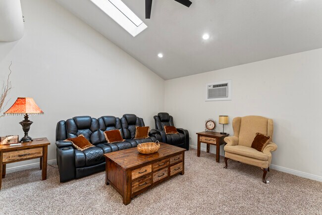 Building Photo - 27932 Calypso Ln