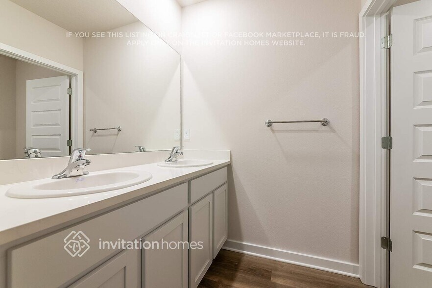 Building Photo - 18302 Wheathouse Pl