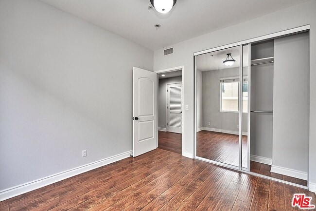 Building Photo - 345 S Harvard Blvd