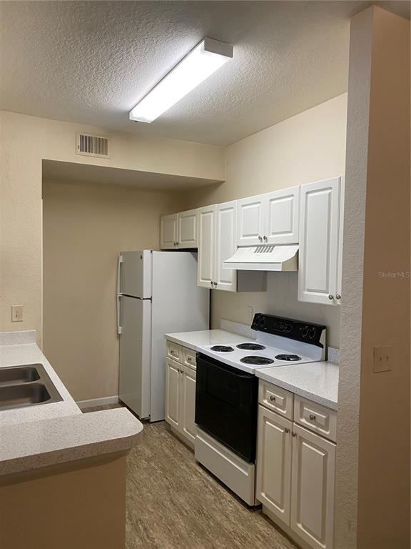 Building Photo - 17110 Carrington Park Dr