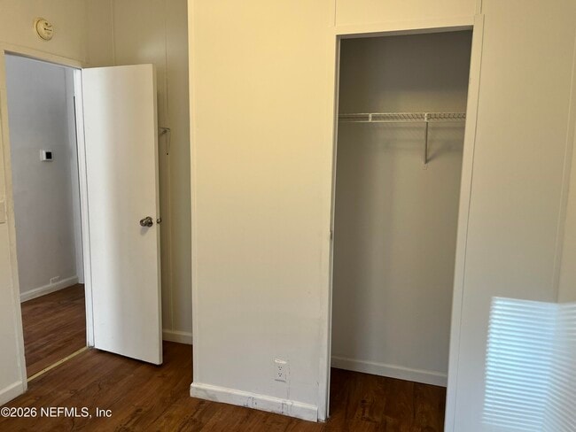 Building Photo - 2065 Candlewood Ct